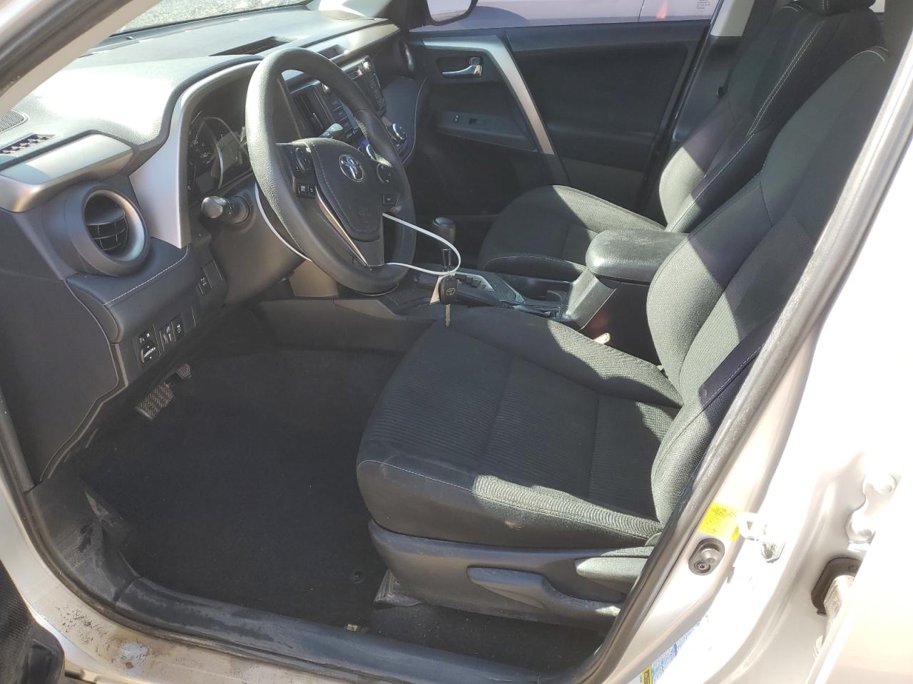 2015 Toyota RAV 4 VIN 2T3RFREV4FW305939 Copart auction photo, water/flood damage thumbnail 7