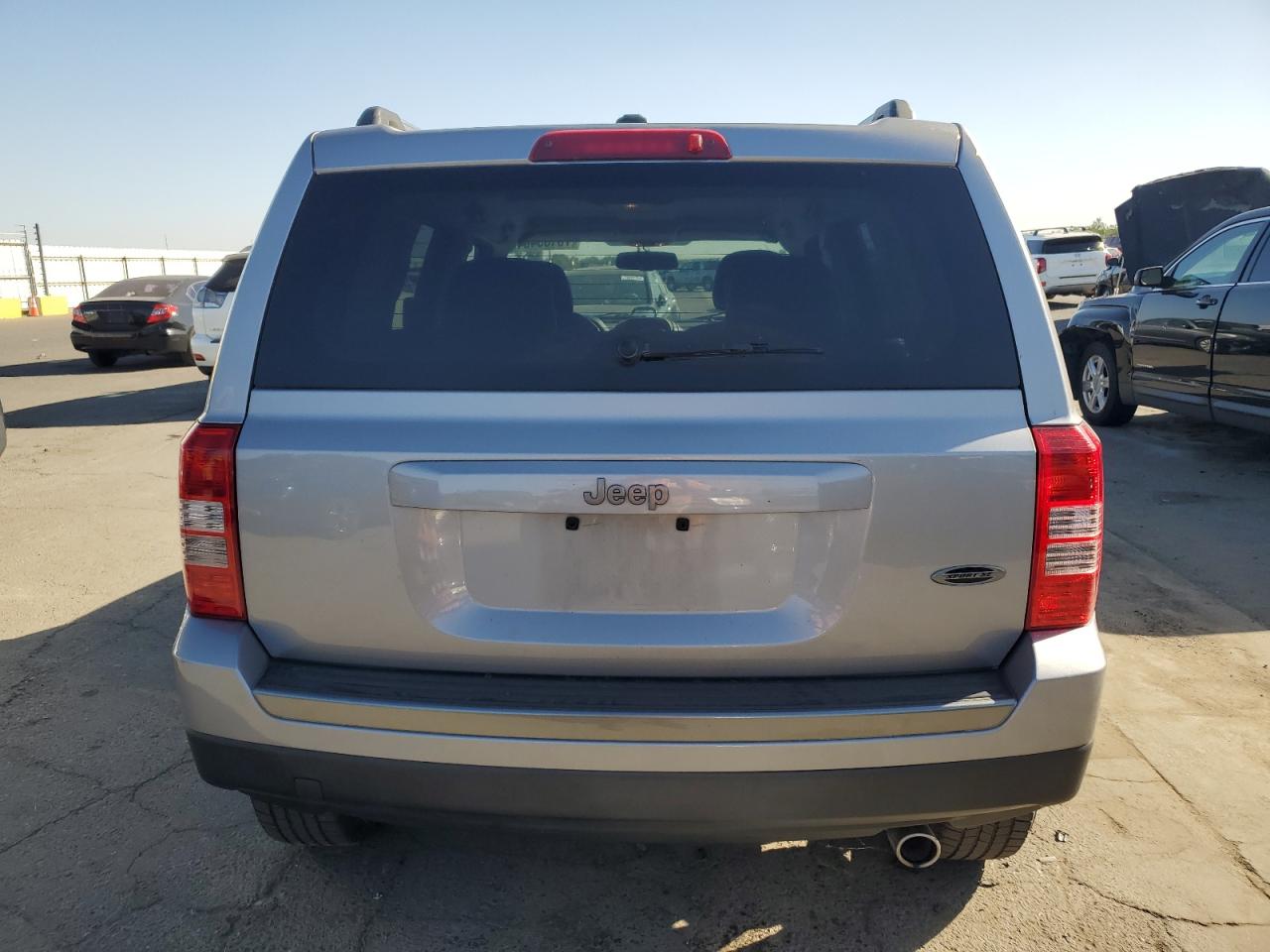 2017 Jeep Liberty (Patriot) VIN 1C4NJPBA2HD134756 Copart auction photo, front end damage thumbnail 6