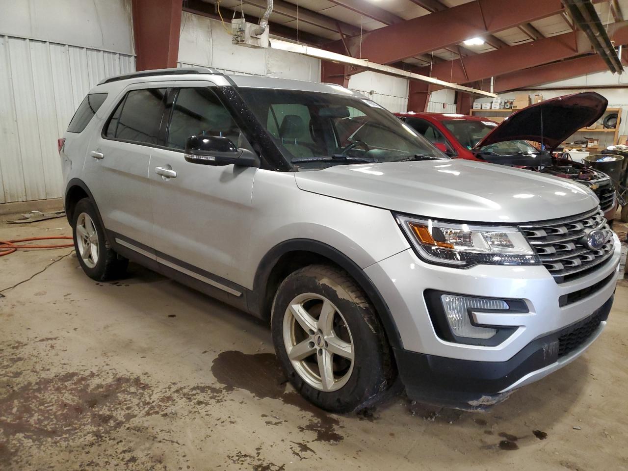 2016 Ford Explorer VIN 1FM5K8D85GGC41628 Copart auction photo, front end / side damage thumbnail 4