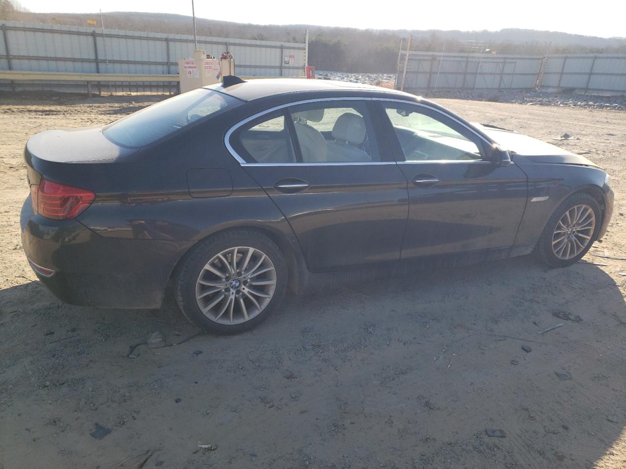 2015 BMW 5er VIN WBA5A7C51FD626075 Copart auction photo, front end / side damage thumbnail 3
