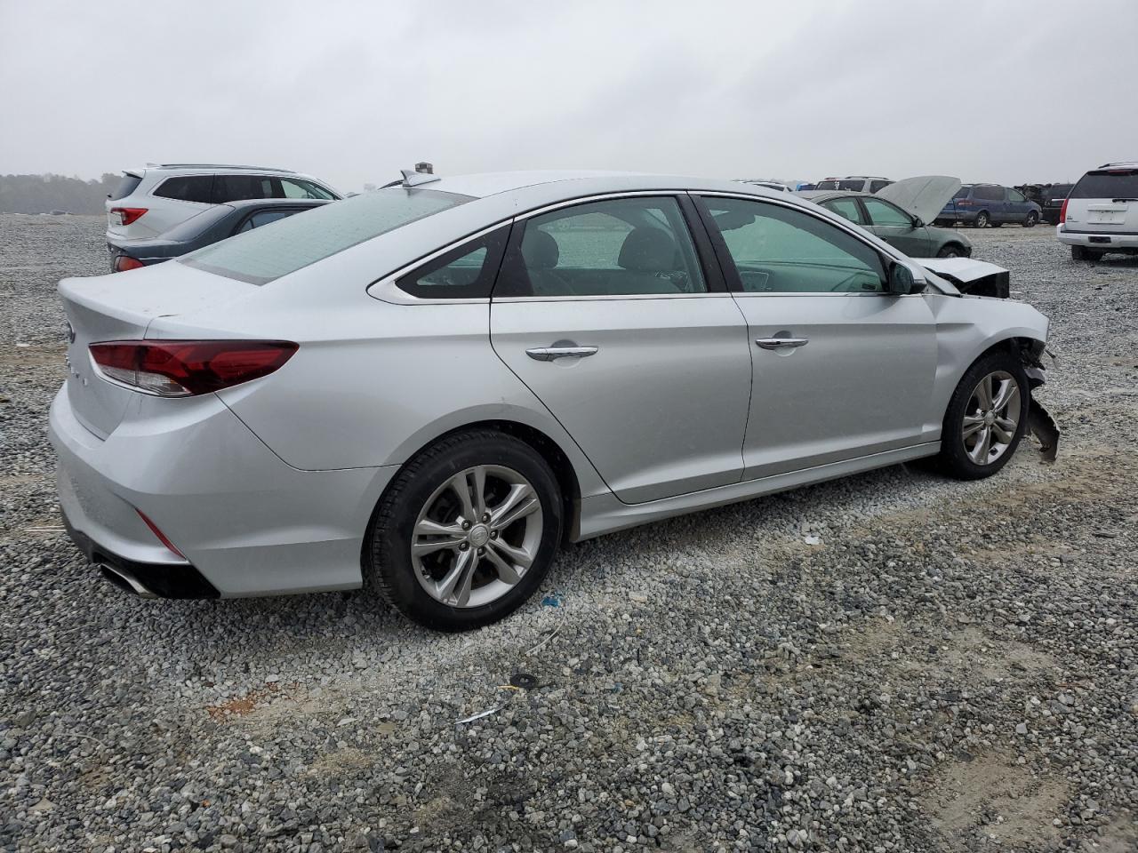 2018 Hyundai Sonata VIN 5NPE34AF0JH727635 Copart auction photo, front end / minor dent/scratches damage thumbnail 3