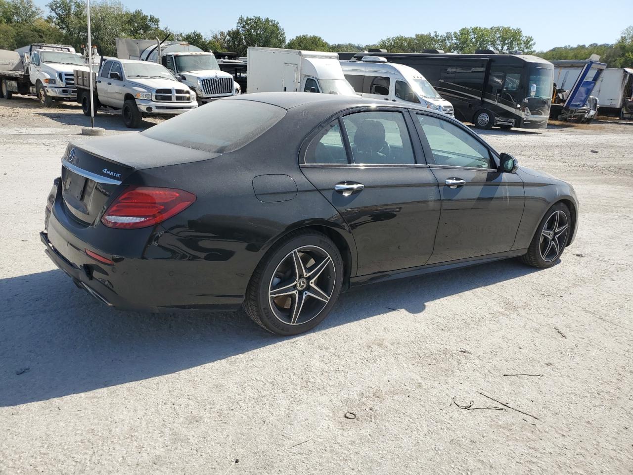 2018 Mercedes-Benz E-klasse VIN WDDZF6GBXJA418843 Copart auction photo, rear end / side damage thumbnail 3
