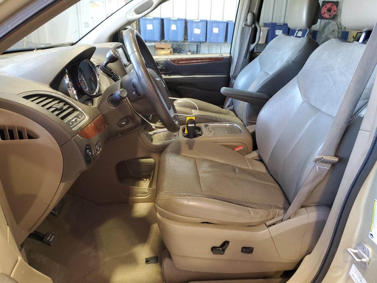 2011 Chrysler Town & Country VIN 2A4RR6DG6BR747502 Copart auction photo, rear end damage thumbnail 7