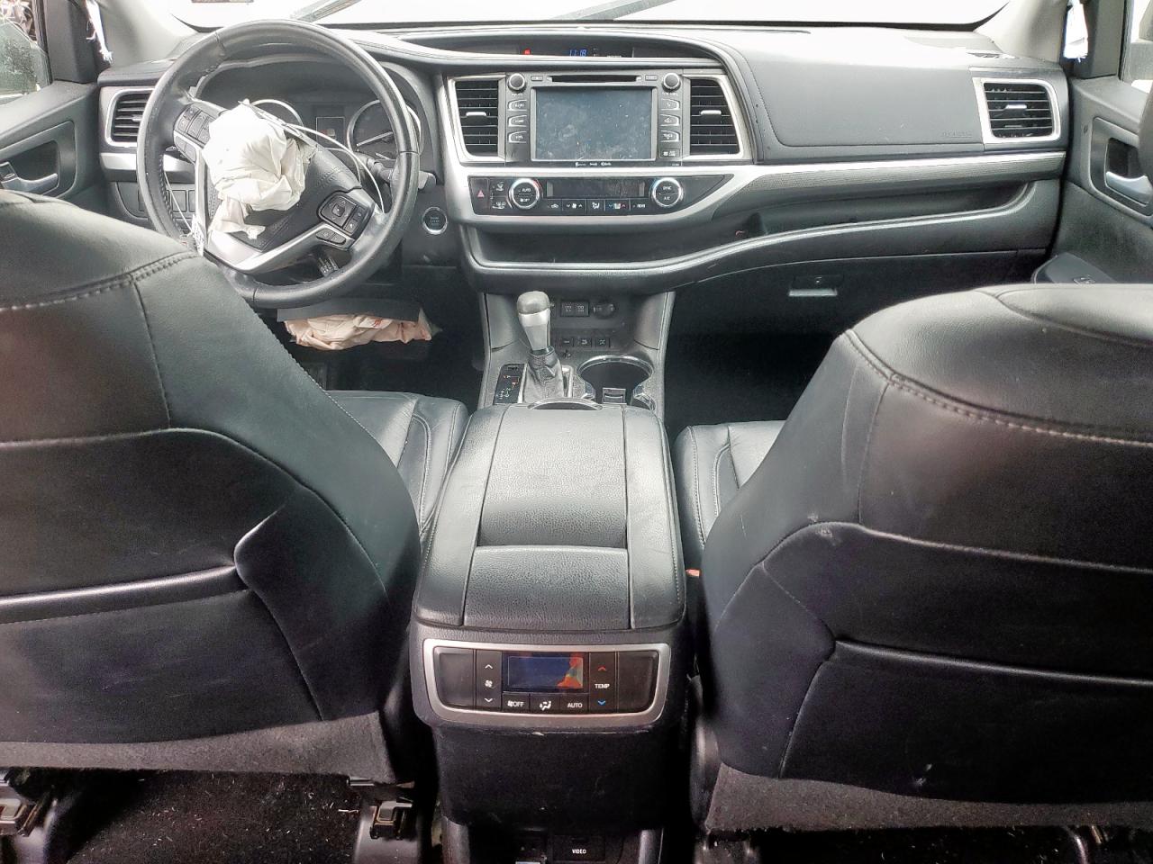 2018 Toyota Highlander VIN 5TDJZRFH7JS536521 Copart auction photo, front end damage thumbnail 8
