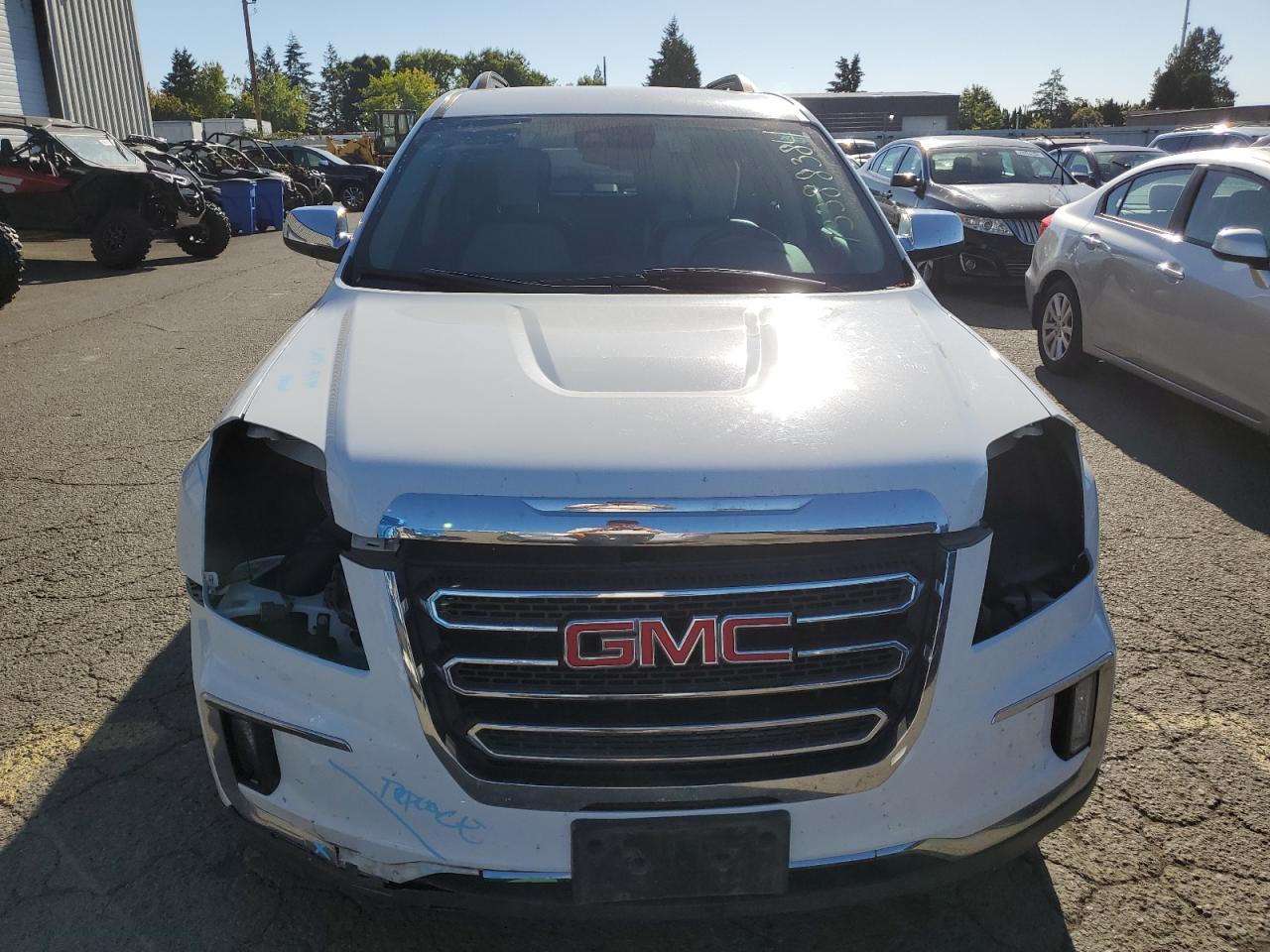 2017 GMC Terrain VIN 2GKFLUEK9H6319729 Copart auction photo, front end damage thumbnail 5