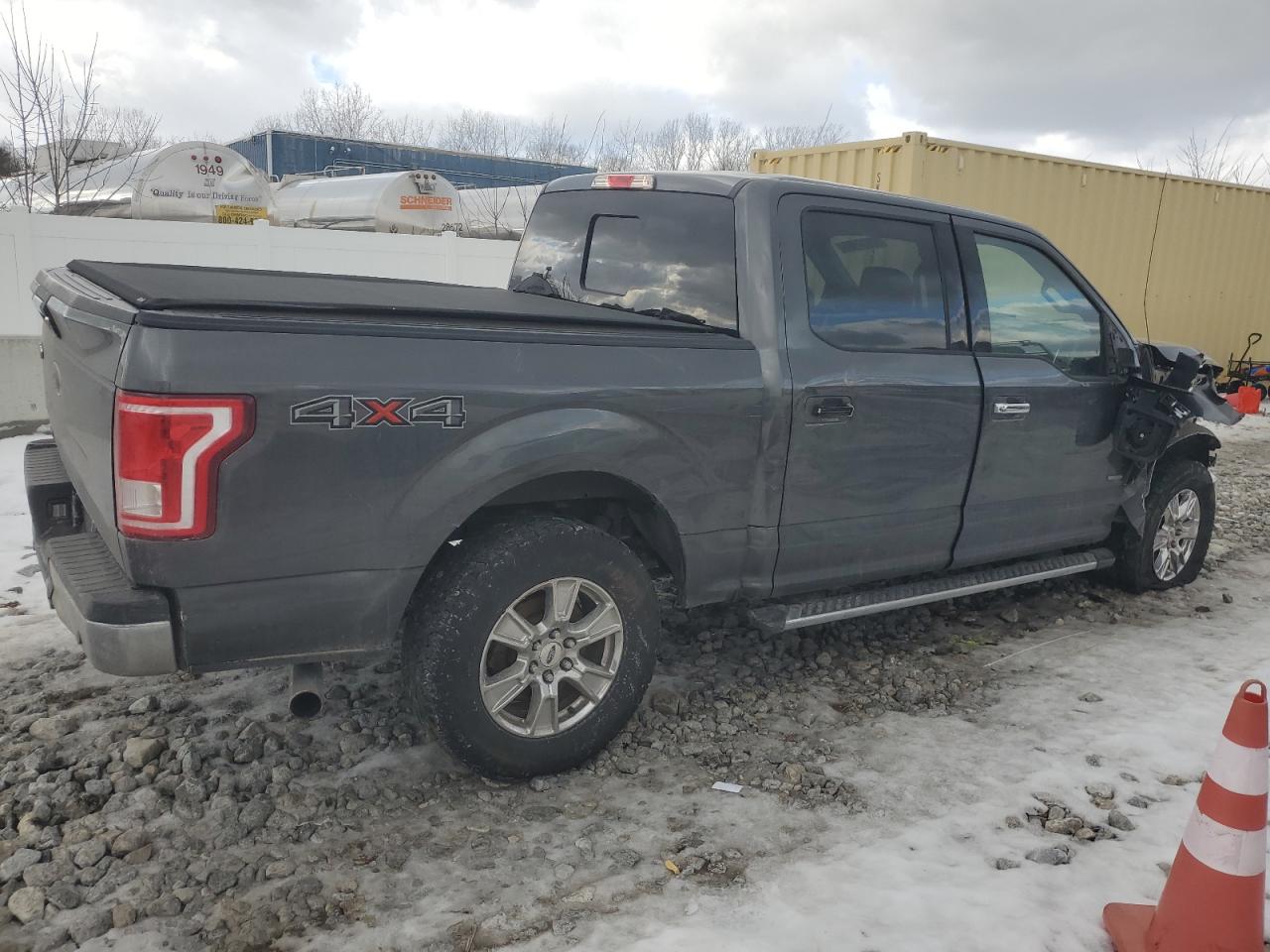 2016 Ford F-150 VIN 1FTEW1EP8GFB35721 Copart auction photo, front end / undercarriage damage thumbnail 3