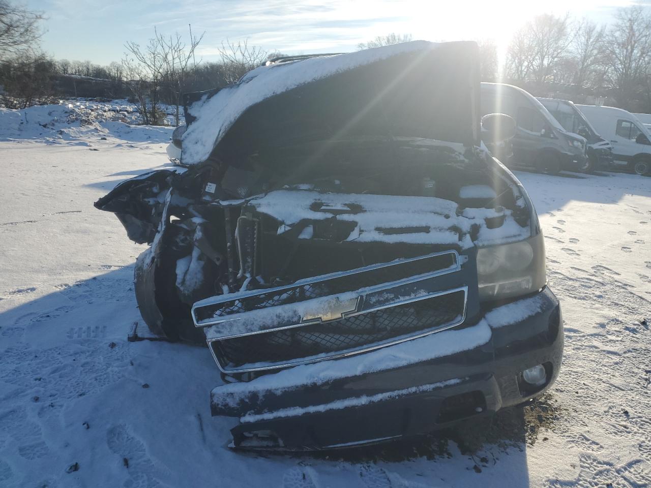 2011 Chevrolet Avalanche VIN 3GNTKFE33BG181033 Copart auction photo, front end damage thumbnail 5