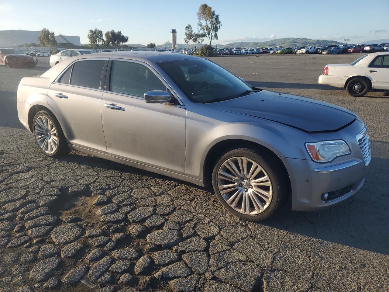 2011 Chrysler 300 VIN 2C3CA6CT4BH531286 Copart auction photo, minor dent/scratches damage thumbnail 4