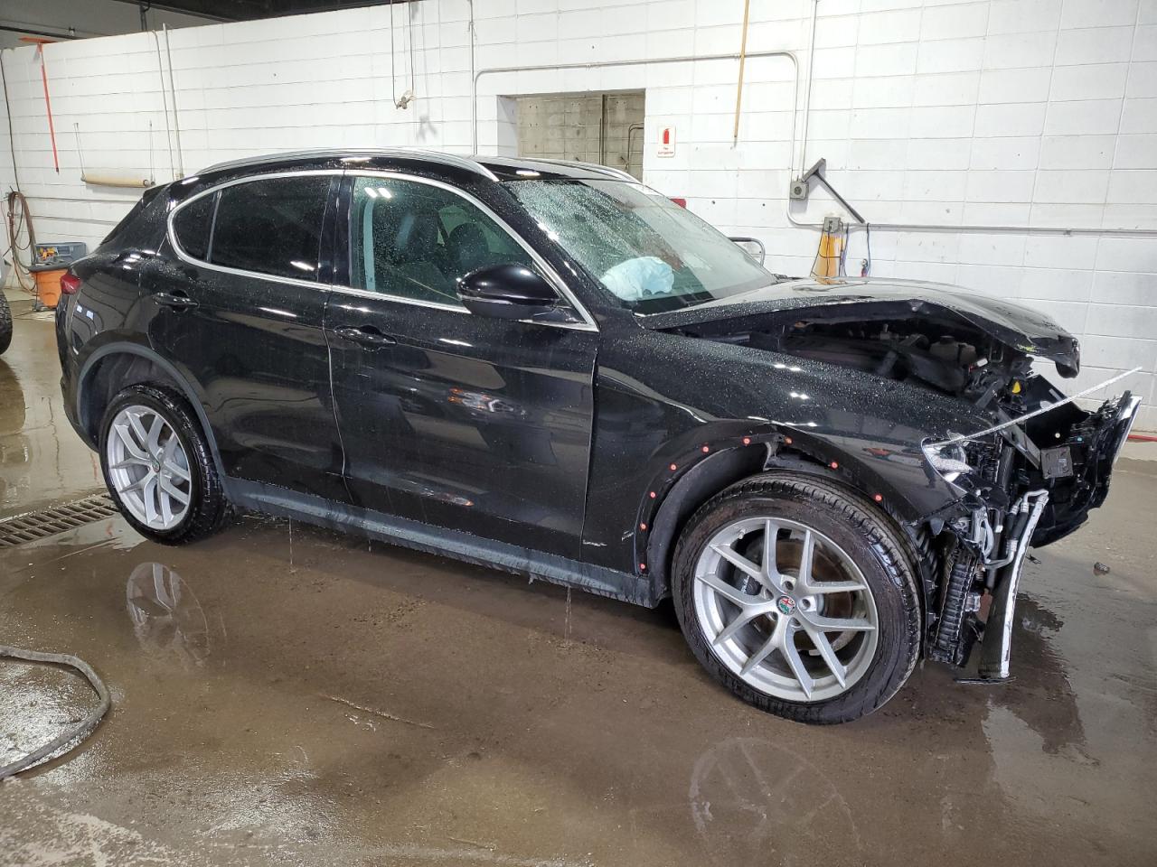 2018 Alfa Romeo Stelvio VIN ZASFAKAN5J7B79195 Copart auction photo, front end / rear end damage thumbnail 4