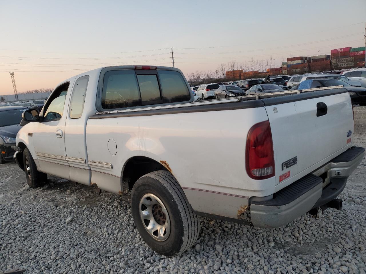 1997 Ford F250 VIN 1FTFX27L1VNB81458 Copart auction photo, front end damage thumbnail 2