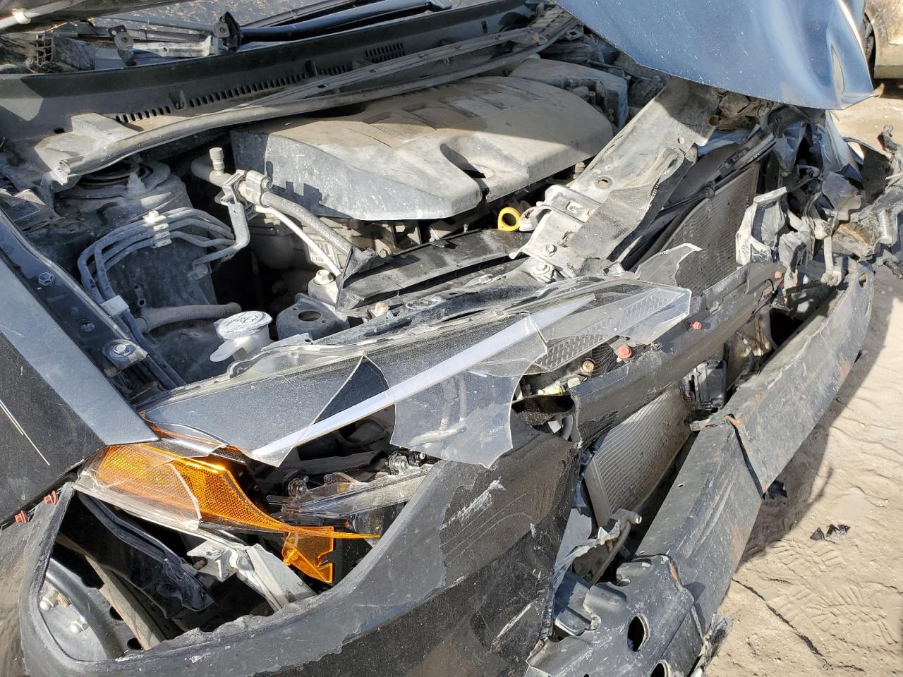 2018 Toyota Corolla VIN 2T1BURHE8JC018092 Copart auction photo, front end / minor dent/scratches damage thumbnail 11