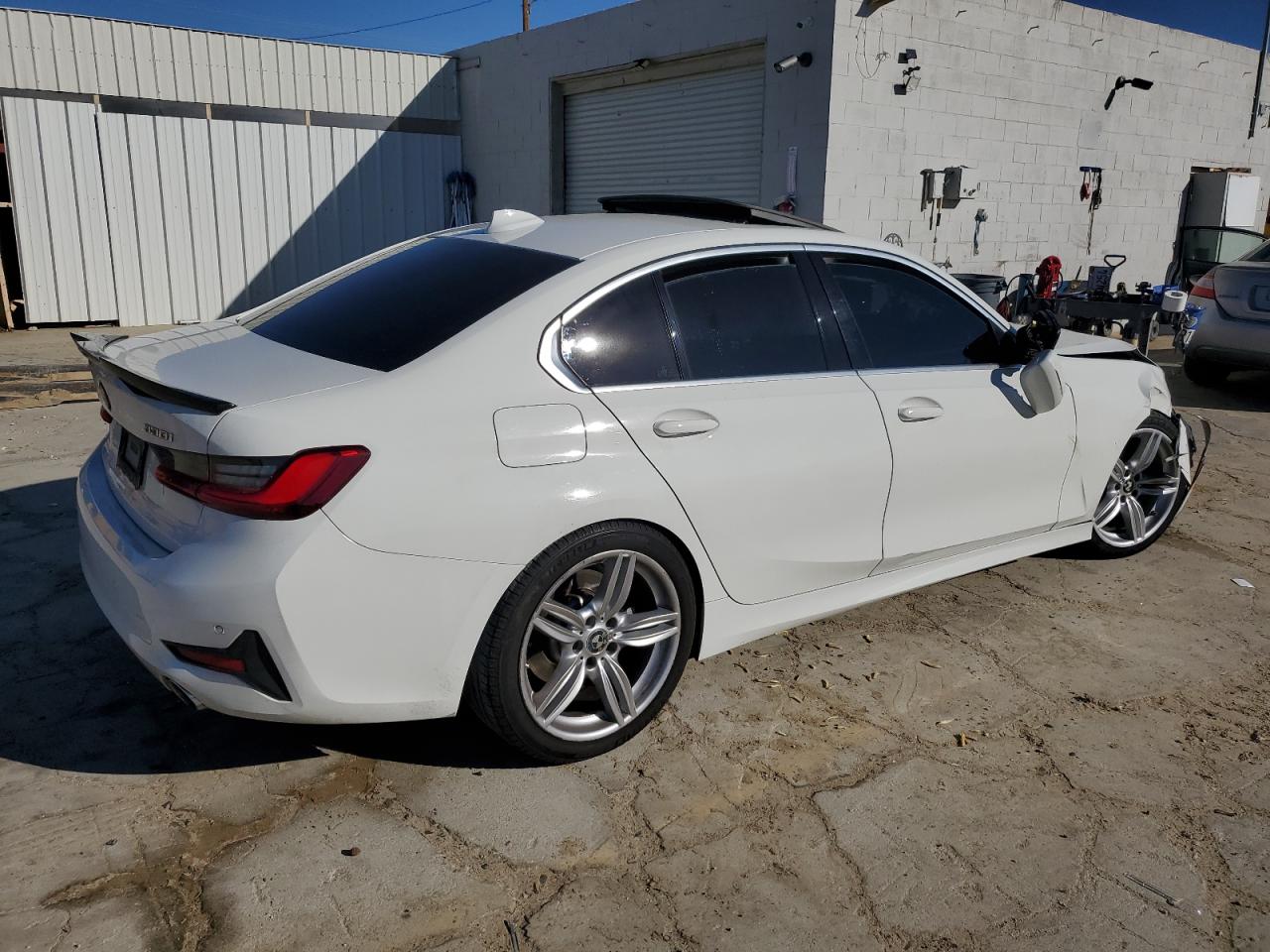 2020 BMW 3er VIN 3MW5R1J04L8B10203 Copart auction photo, front end damage thumbnail 3
