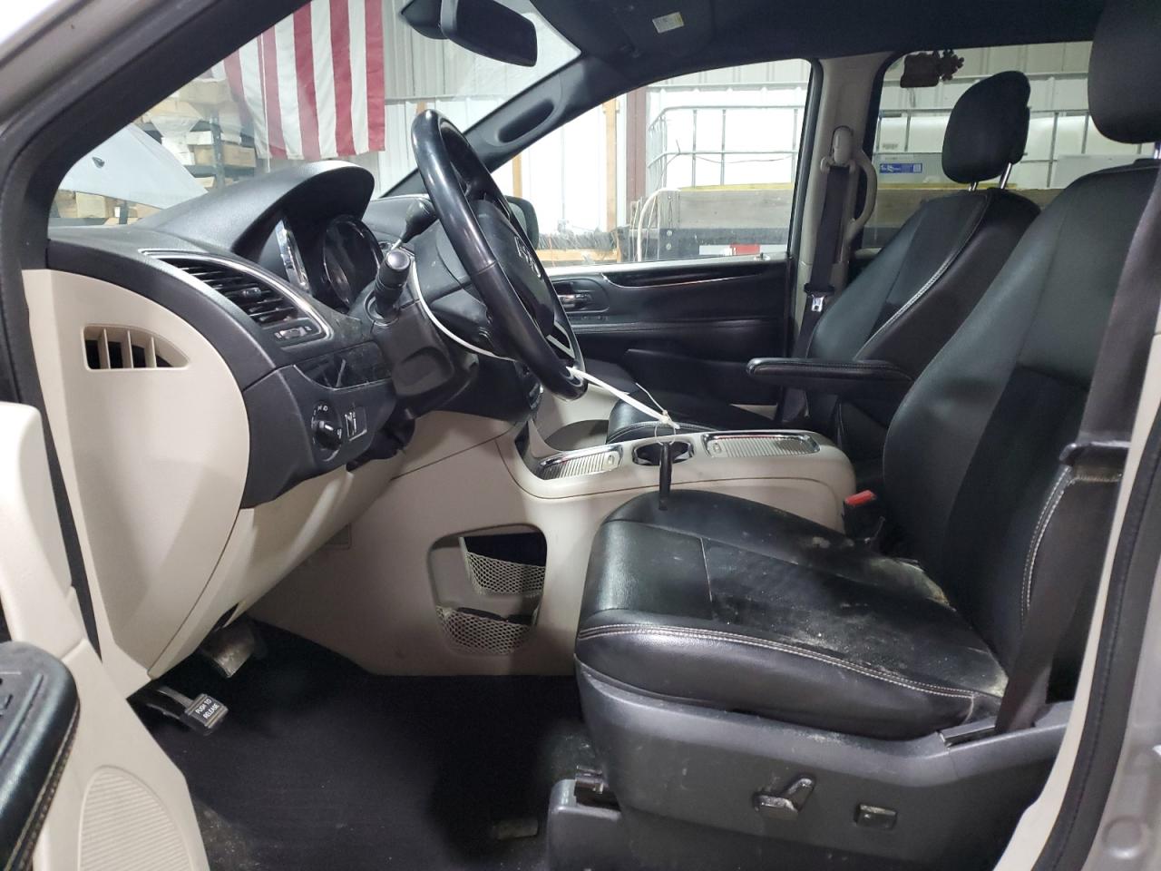 2018 Dodge Caravan VIN 2C4RDGCG0JR300206 Copart auction photo, front end damage thumbnail 7