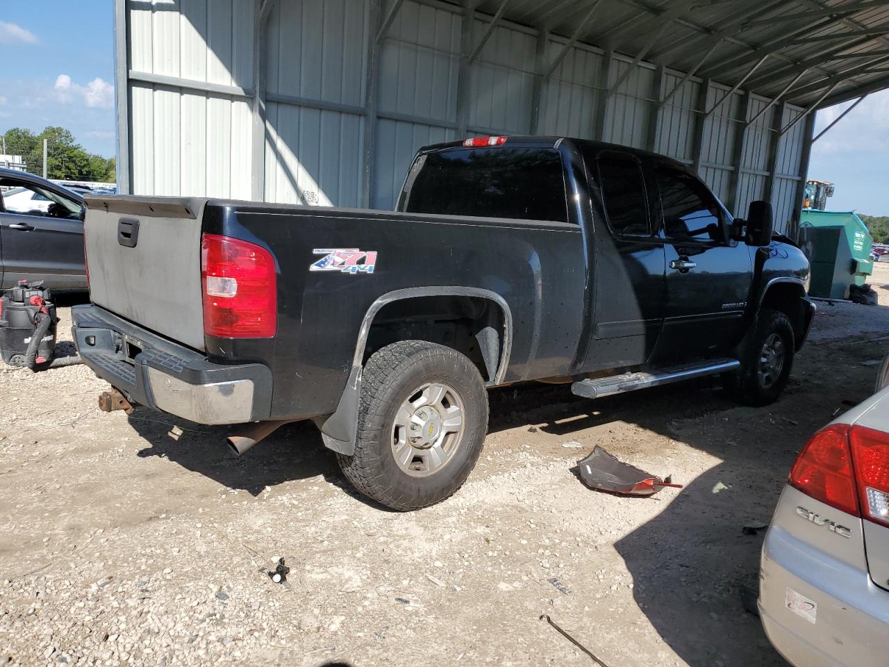 2009 Chevrolet Silverado VIN 1GCHK69KX9E149164 Copart auction photo, front end damage thumbnail 3