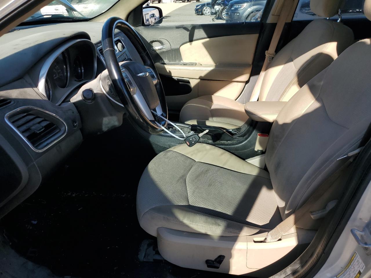 2011 Chrysler 200 VIN 1C3BC1FG5BN614675 Copart auction photo, side / minor dent/scratches damage thumbnail 7