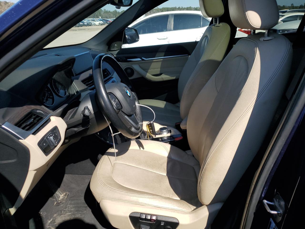 2016 BMW X1 VIN WBXHT3C36G5E55424 Copart auction photo, front end / minor dent/scratches damage thumbnail 7
