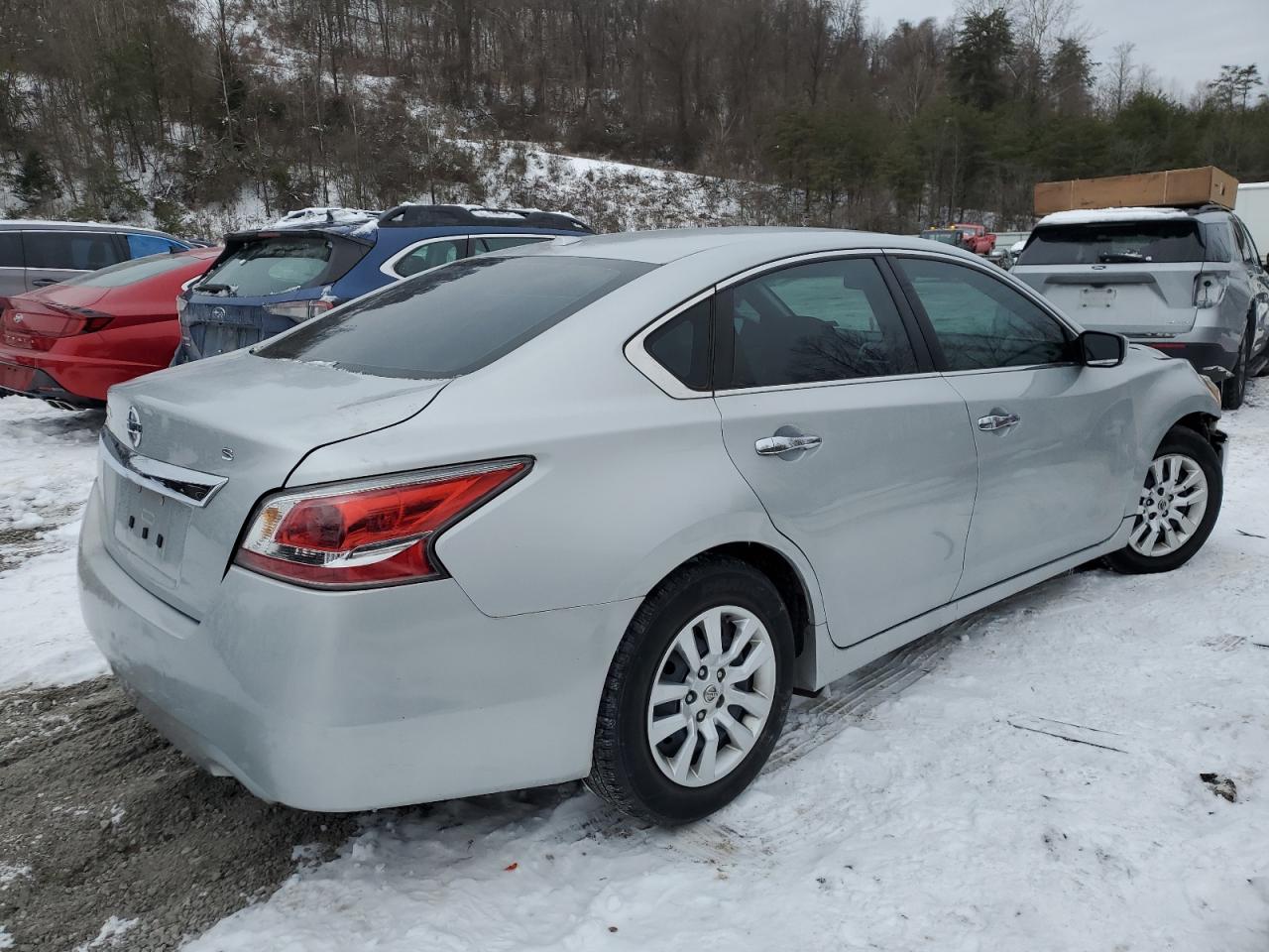 2015 Nissan Altima VIN 1N4AL3AP3FN322979 Copart auction photo, front end damage thumbnail 3