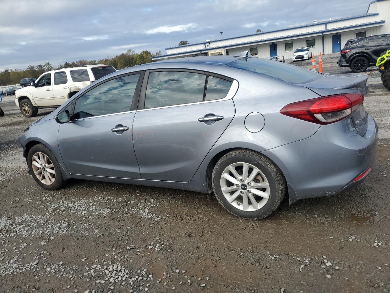 2017 KIA Forte VIN 3KPFL4A73HE081566 Copart auction photo, front end damage thumbnail 2
