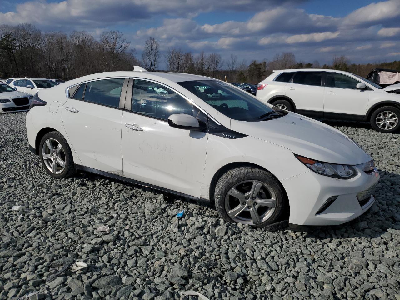 2017 Chevrolet Volt VIN 1G1RA6S58HU175108 Copart auction photo, front end / minor dent/scratches damage thumbnail 4