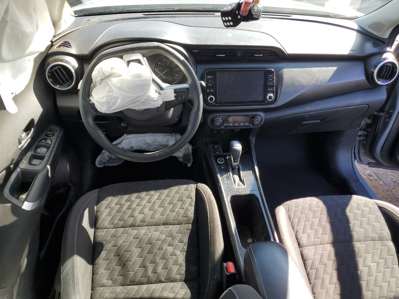 2021 Nissan Kicks VIN 3N1CP5CV1ML501018 Copart auction photo, undercarriage / front end damage thumbnail 8