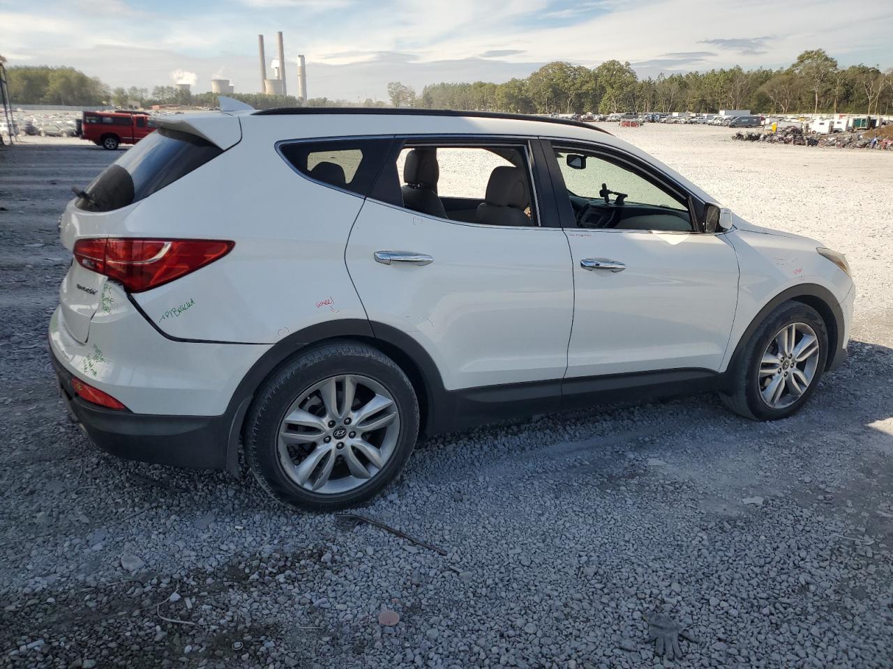 2013 Hyundai Santa Fe VIN 5XYZU3LA2DG073467 Copart auction photo, minor dent/scratches damage thumbnail 3