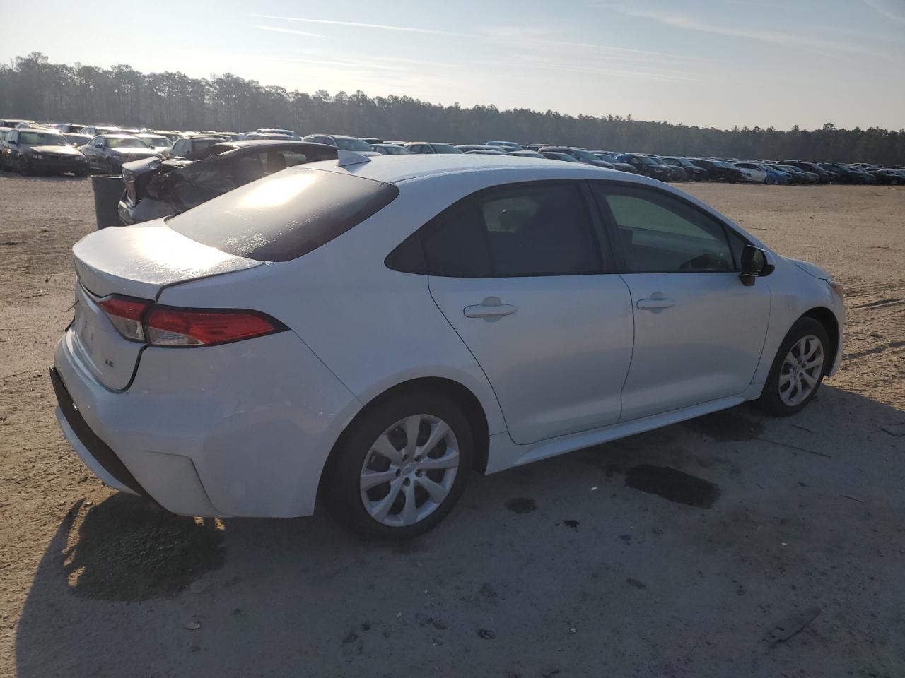 2022 Toyota Corolla VIN 5YFEPMAE6NP295654 Copart auction photo, rear end damage thumbnail 3