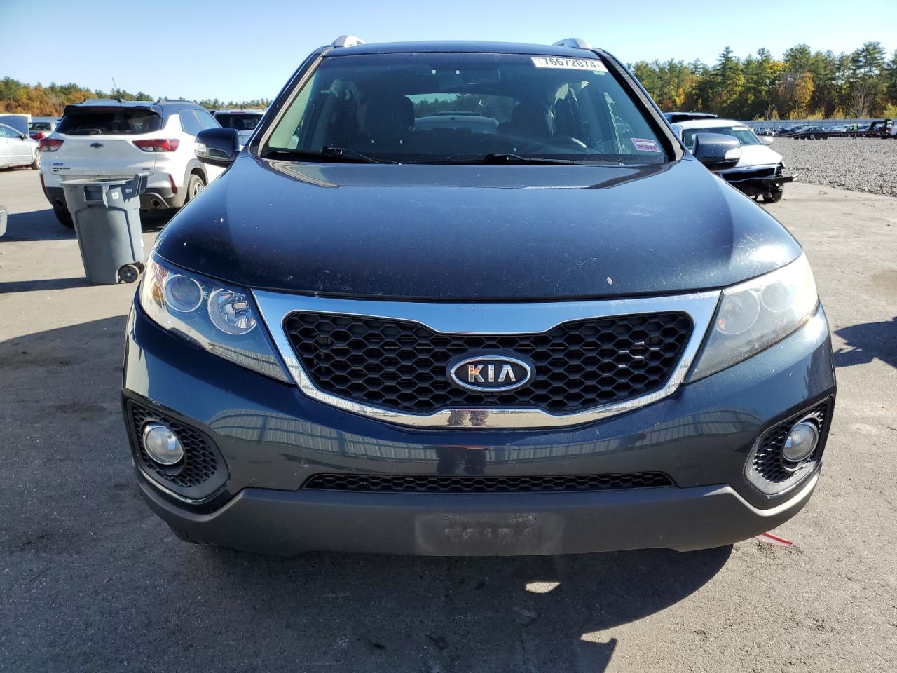 2013 KIA Sorento VIN 5XYKTDA65DG395383 Copart auction photo, side / front end damage thumbnail 5