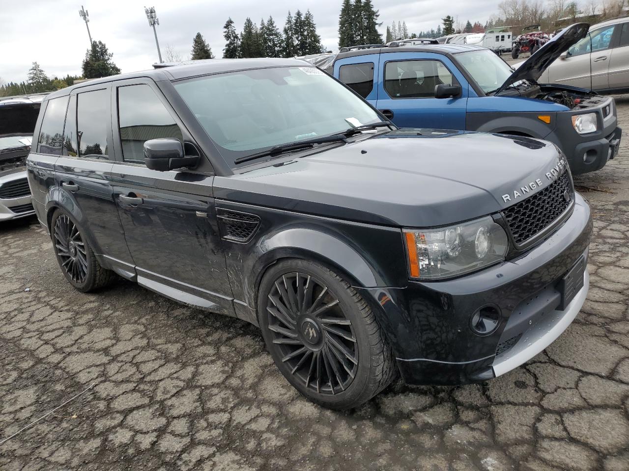 2011 Land Rover Range Rover VIN SALSP2E4XBA708628 Copart auction photo, vandalism damage thumbnail 4