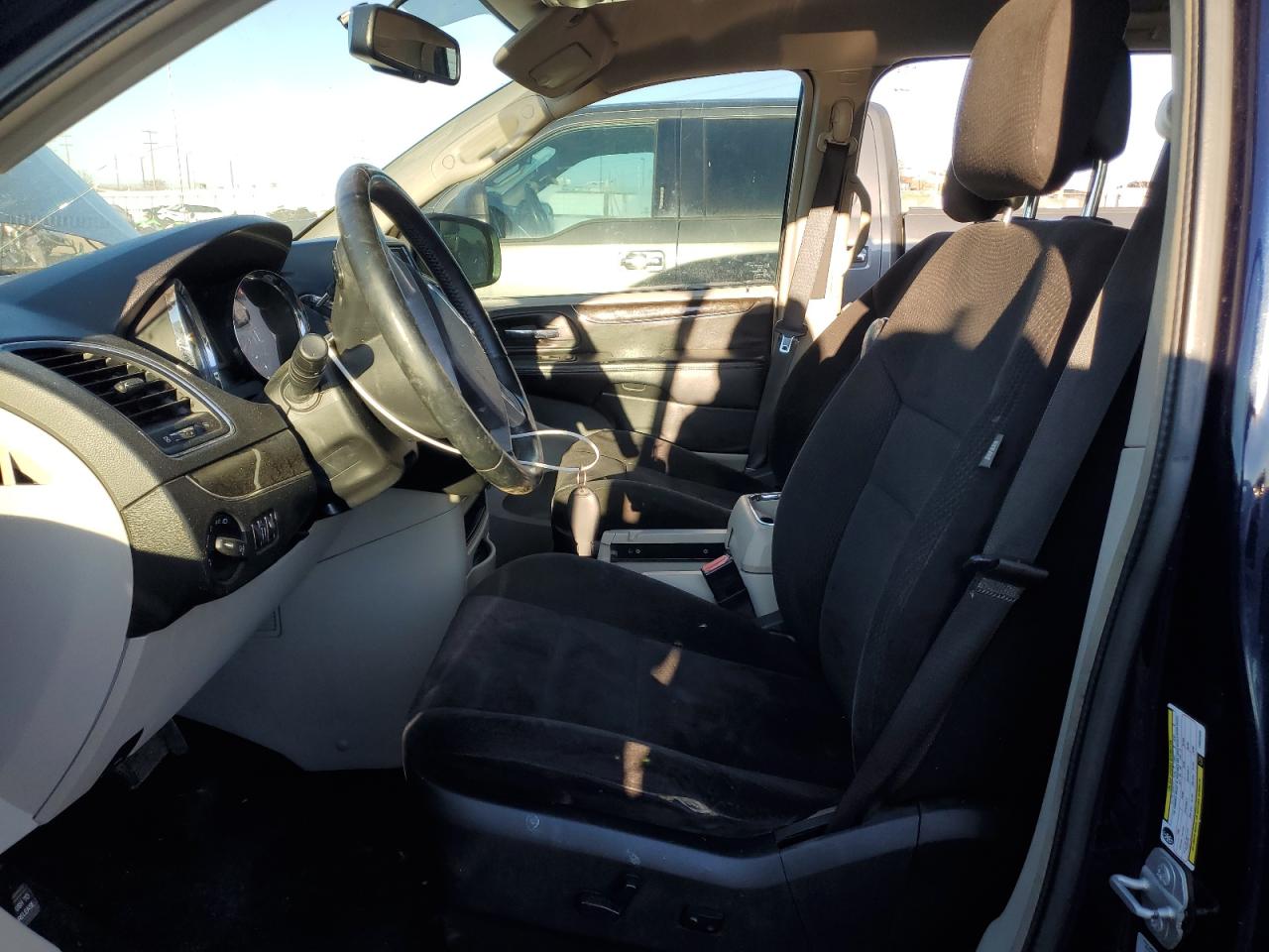 2015 Chrysler Town & Country VIN 2C4RC1BG3FR522036 Copart auction photo, front end damage thumbnail 7