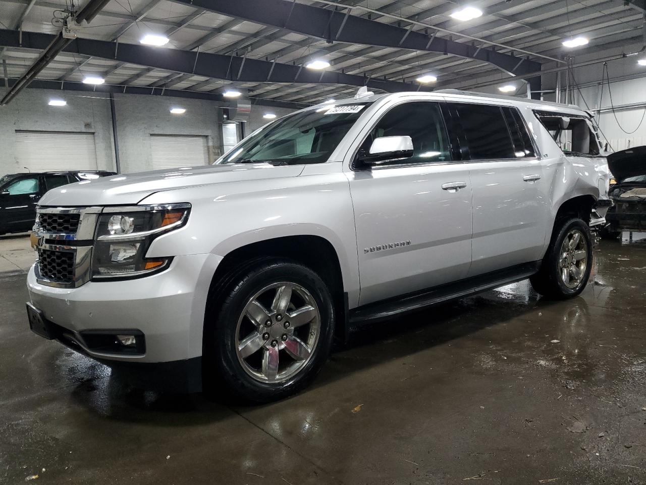 2018 Chevrolet Suburban VIN 1GNSKHKC6JR334093