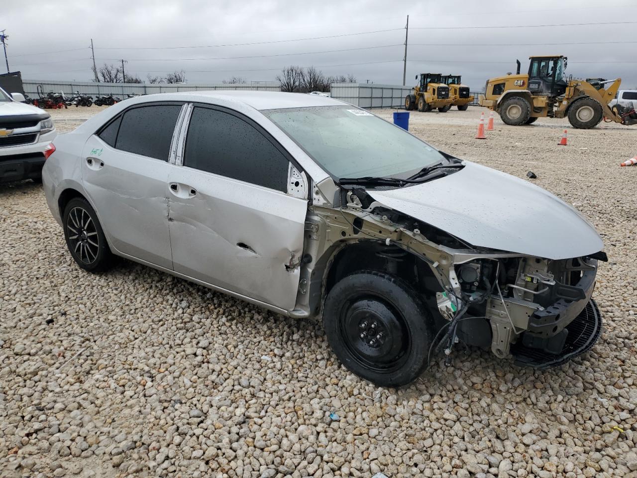 2014 Toyota Corolla VIN 5YFBURHE5EP117233 Copart auction photo, front end / side damage thumbnail 4