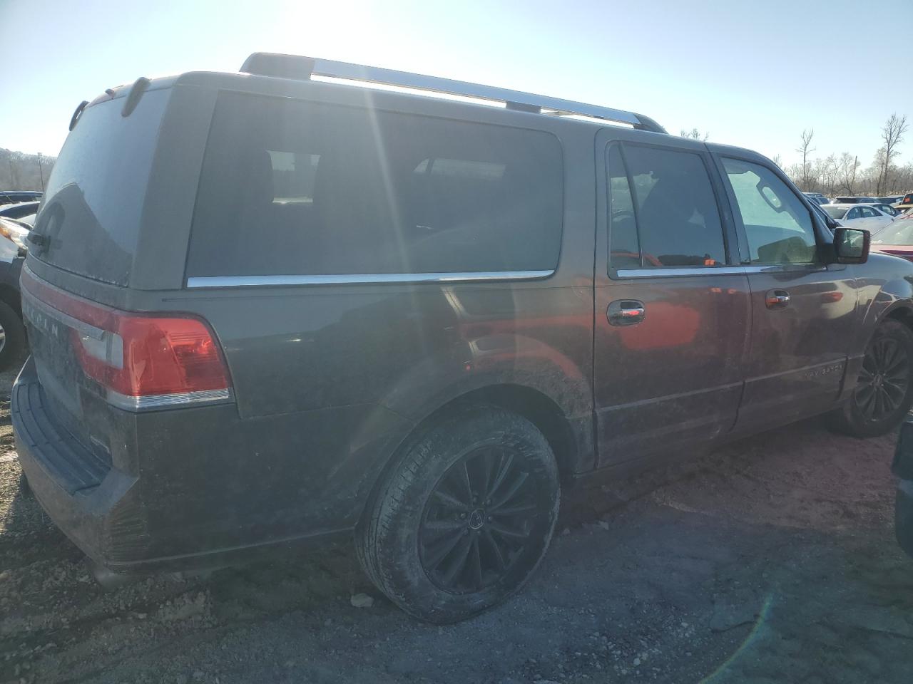 2016 Lincoln Navigator VIN 5LMJJ3JT1GEL06285 Copart auction photo, front end damage thumbnail 3