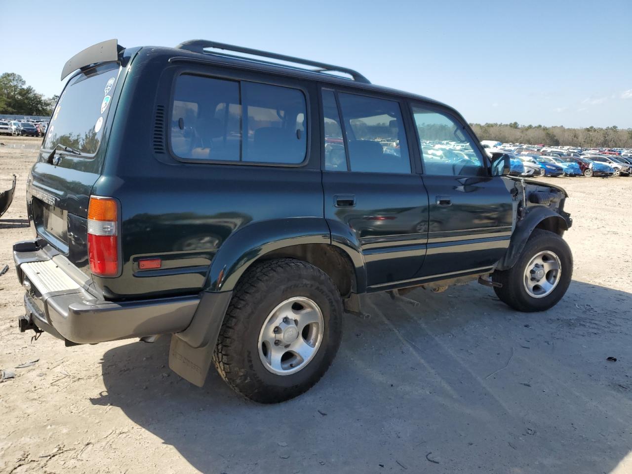 1995 Toyota Land Cruiser VIN JT3DJ81W6S0106332 Copart auction photo, front end damage thumbnail 3