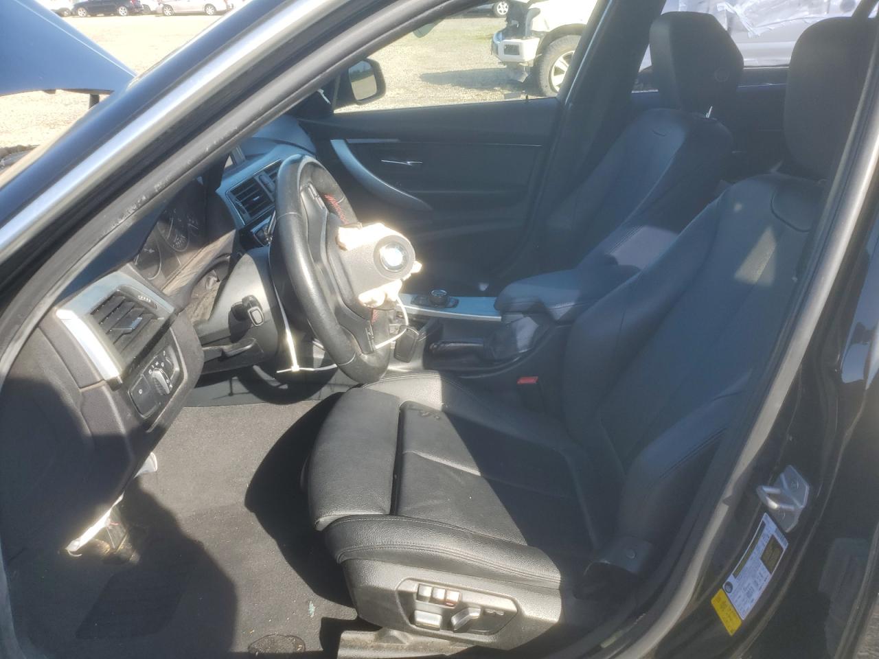 2017 BMW 3er VIN WBA8B9G59HNU49515 Copart auction photo, front end damage thumbnail 7
