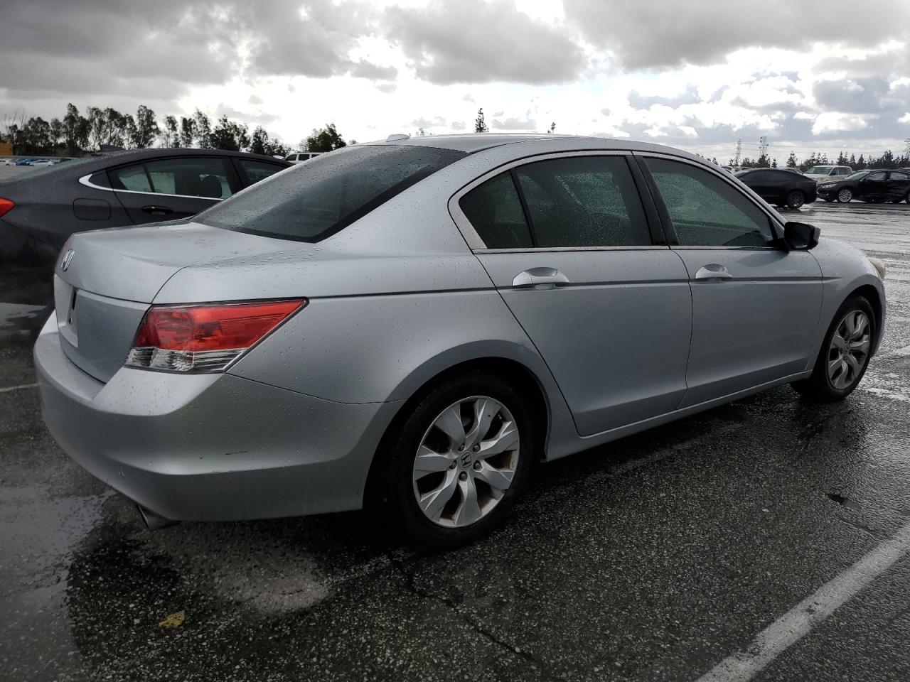 2009 Honda Accord VIN 1HGCP26839A099777 Copart auction photo, minor dent/scratches damage thumbnail 3