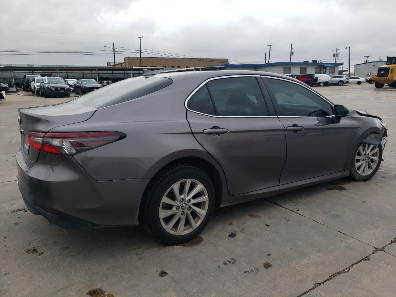 2022 Toyota Camry VIN 4T1C11AK1NU627933 Copart auction photo, front end damage thumbnail 3