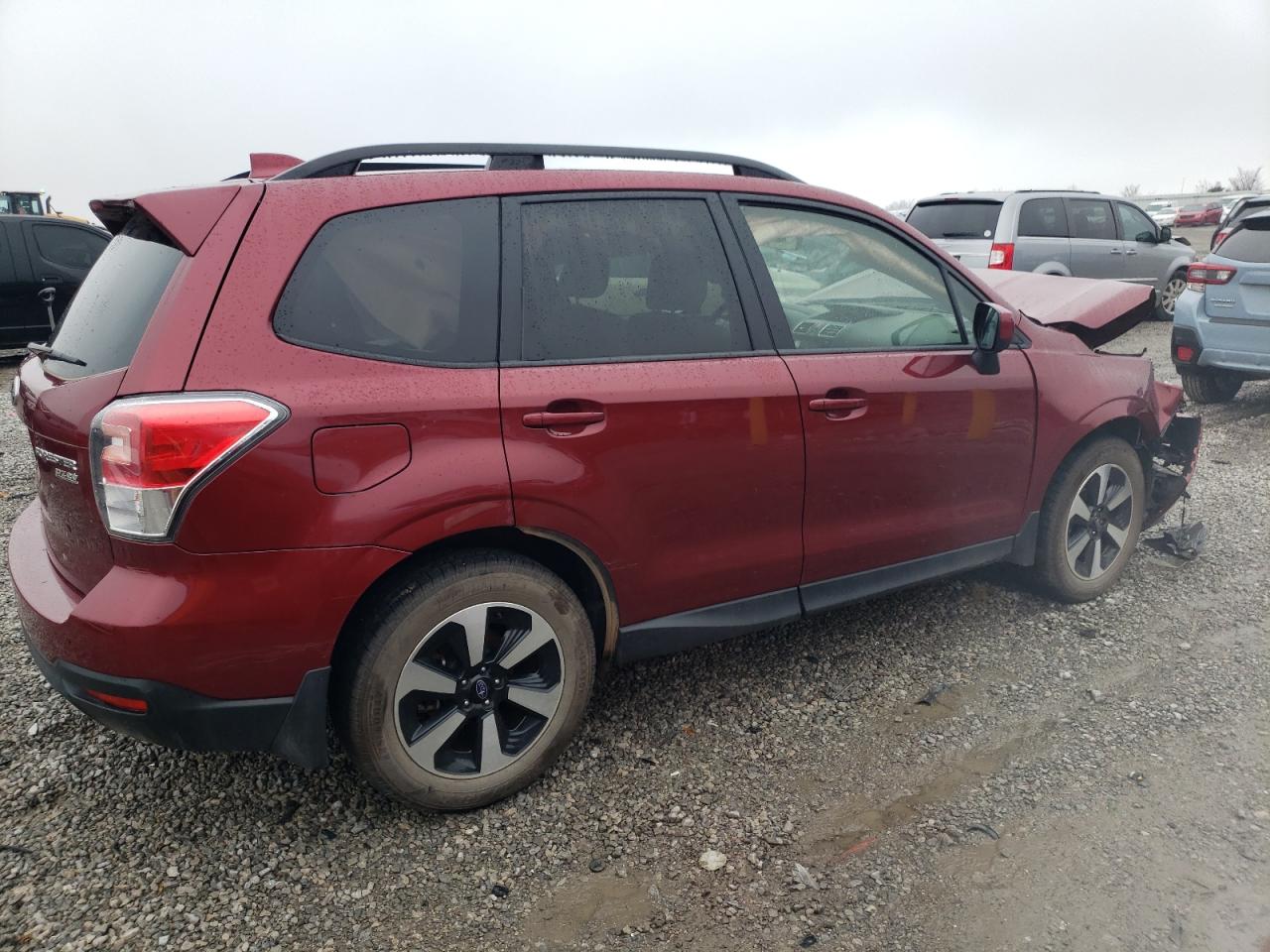 2017 Subaru Forester VIN JF2SJAEC2HH570367 Copart auction photo, front end damage thumbnail 3