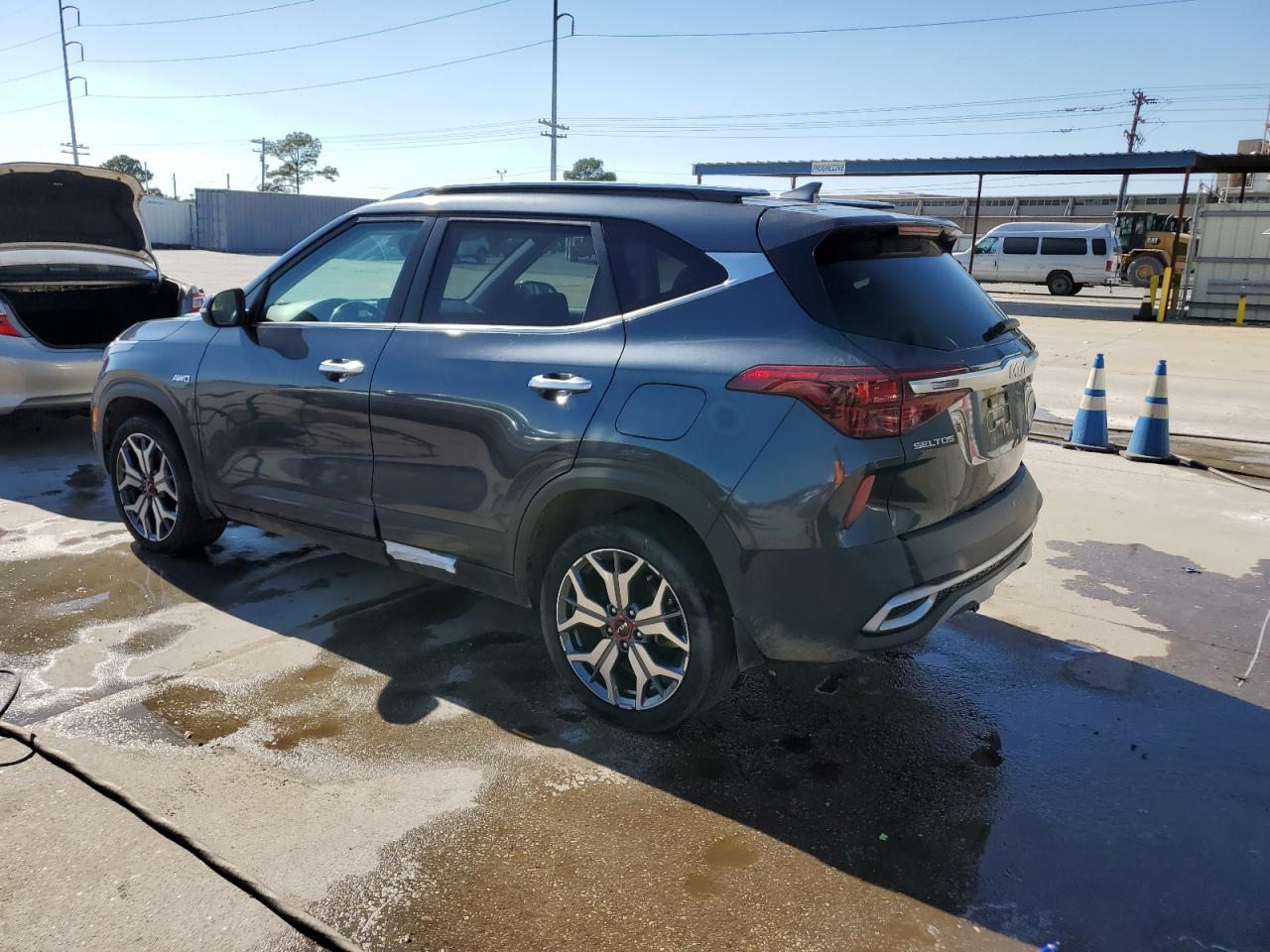2022 KIA Seltos VIN KNDETCA2XN7265148 Copart auction photo, water/flood damage thumbnail 2