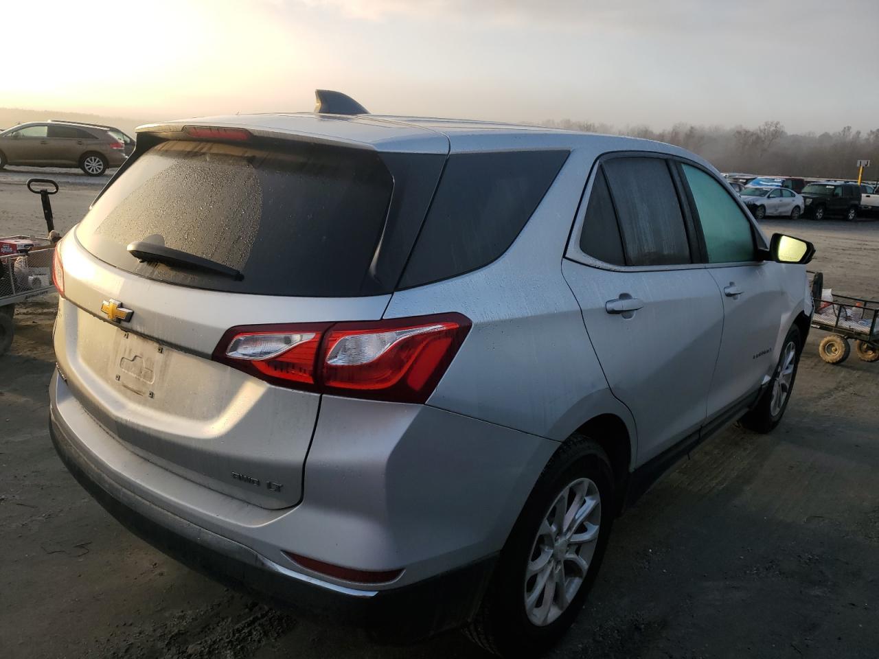 2020 Chevrolet Equinox VIN 3GNAXUEV4LS506303 Copart auction photo, front end damage thumbnail 3