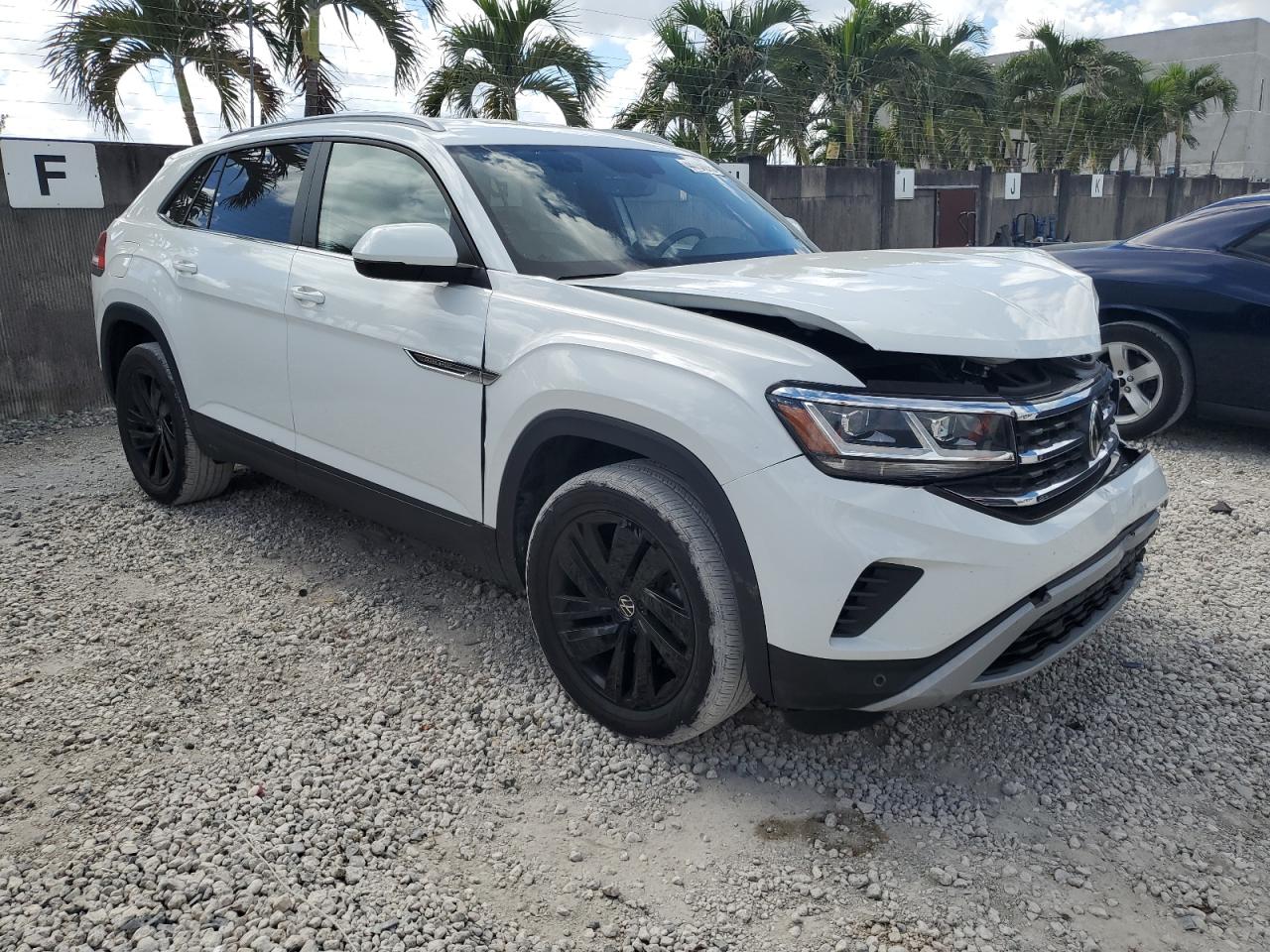 2021 Volkswagen Atlas VIN 1V2WE2CA9MC233518 Copart auction photo, front end damage thumbnail 4