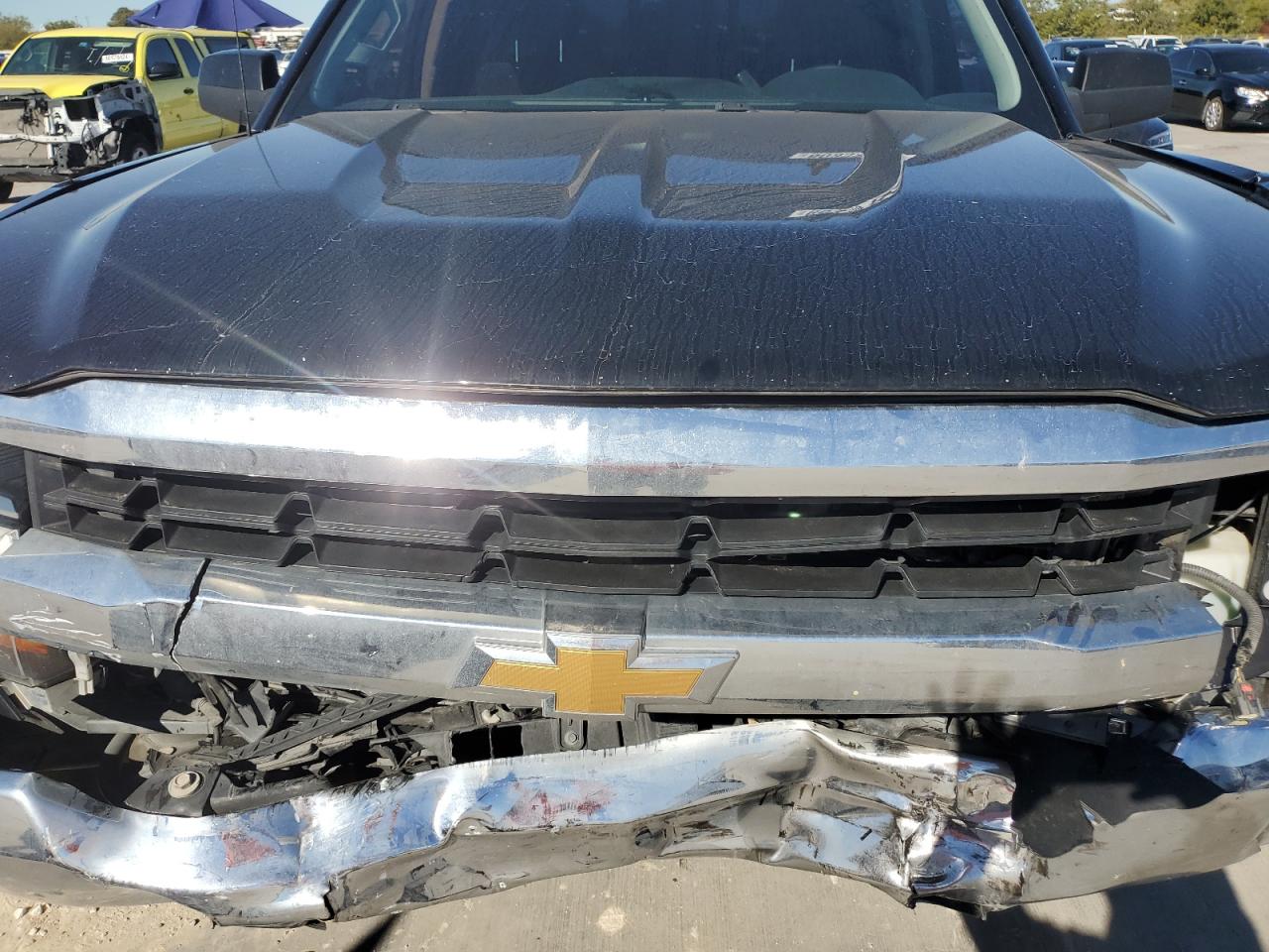 2018 Chevrolet Silverado VIN 3GCPCREC4JG405594 Copart auction photo, front end damage thumbnail 11