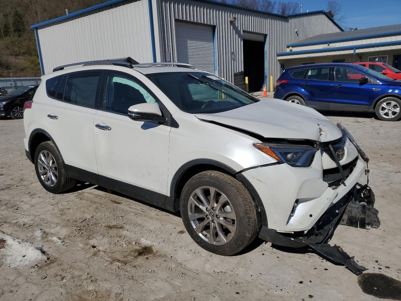 2017 Toyota RAV 4 VIN 2T3DFREV0HW639091 Copart auction photo, front end / rear end damage thumbnail 4