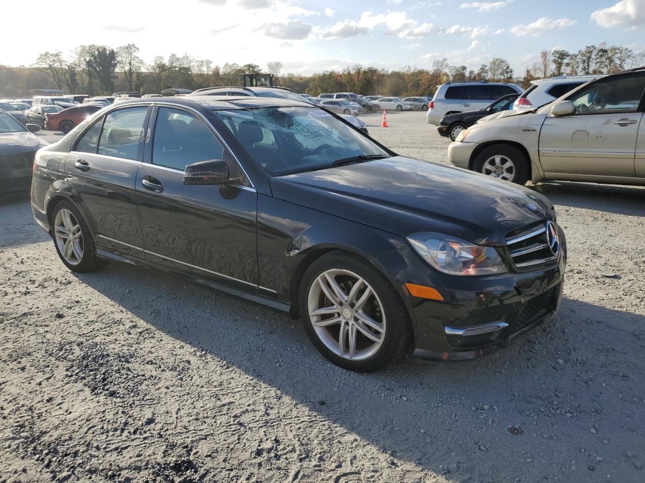 2014 Mercedes-Benz C-klasse VIN WDDGF4HB0EA941871 Copart auction photo, water/flood / all over damage thumbnail 4