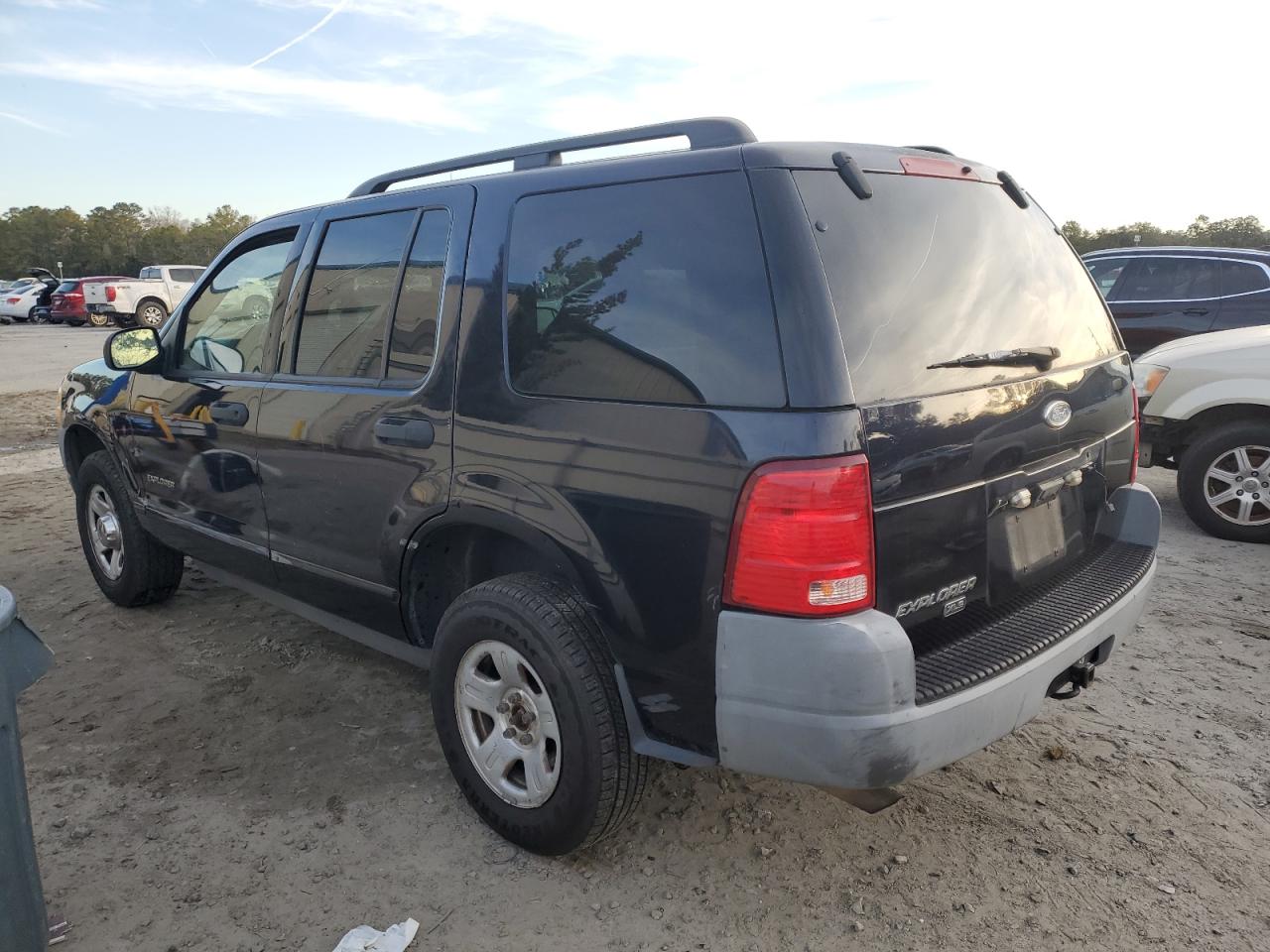2002 Ford Explorer VIN 1FMZU62E22ZB12610 Copart auction photo, side damage thumbnail 2