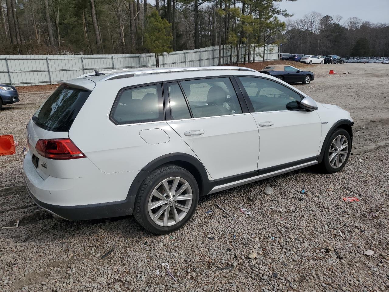 2017 Volkswagen Golf VIN 3VWH17AU7HM517005 Copart auction photo, front end damage thumbnail 3