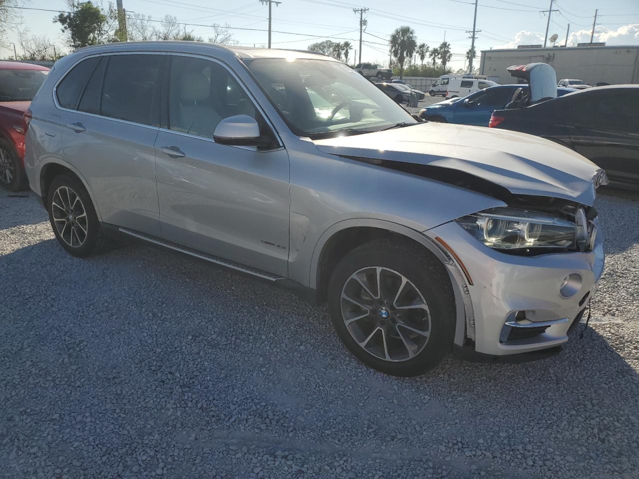 2017 BMW X5 VIN 5UXKR2C35H0X03474 Copart auction photo, front end damage thumbnail 4