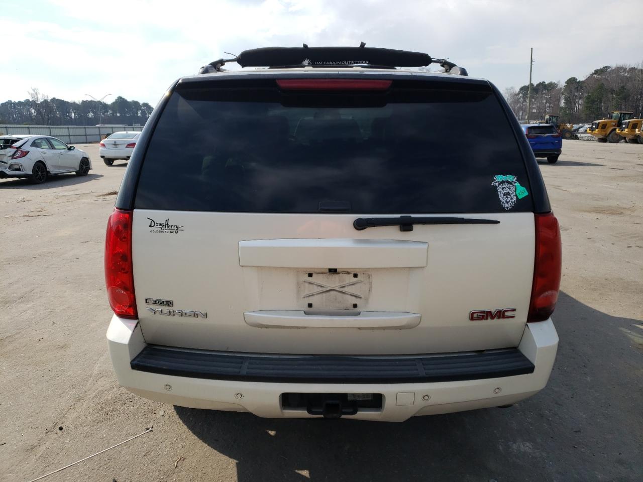 2011 GMC Yukon VIN 1GKS2CE03BR364350 Copart auction photo, front end damage thumbnail 6