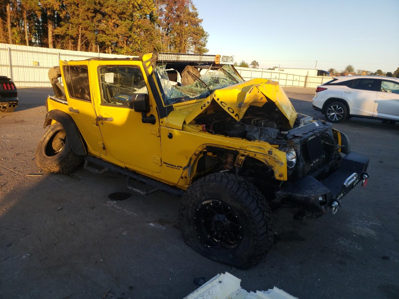 2008 Jeep Wrangler VIN 1J4GA69188L500647 Copart auction photo, rollover / frame damage damage thumbnail 4
