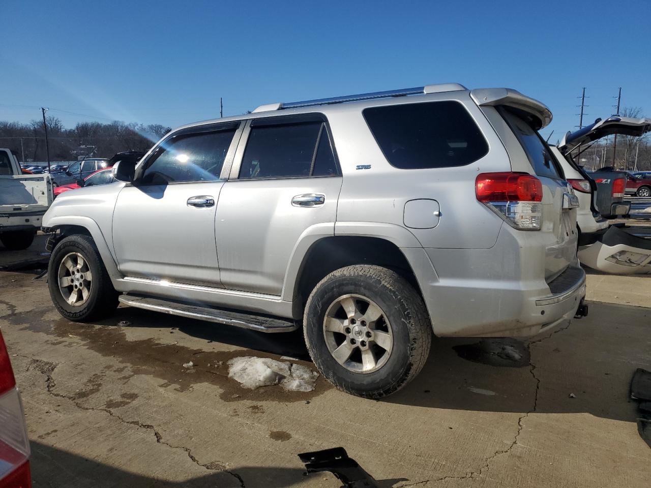 2011 Toyota 4Runner VIN JTEBU5JR2B5055588 Copart auction photo, front end / rear end damage thumbnail 2