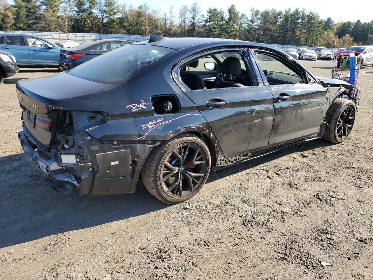 2022 BMW 5er VIN WBA13BJ05NCJ43521 Copart auction photo, rollover / front end damage thumbnail 3